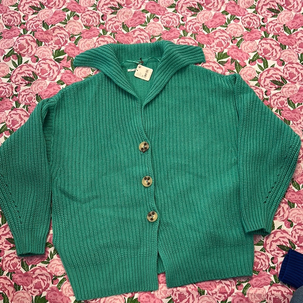 Green Knit Cardigan with Wooden Buttons